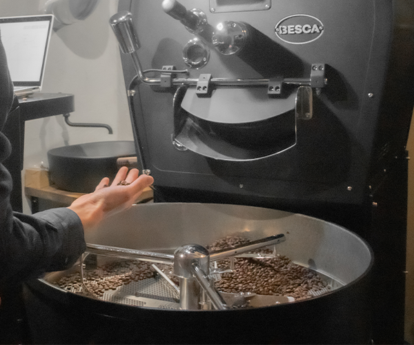 浜松の自家焙煎カフェ|コーディネートコーヒーなら chord coffee焙煎についての焙煎機の写真